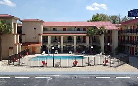 Tricove Inn & Suites Jacksonville