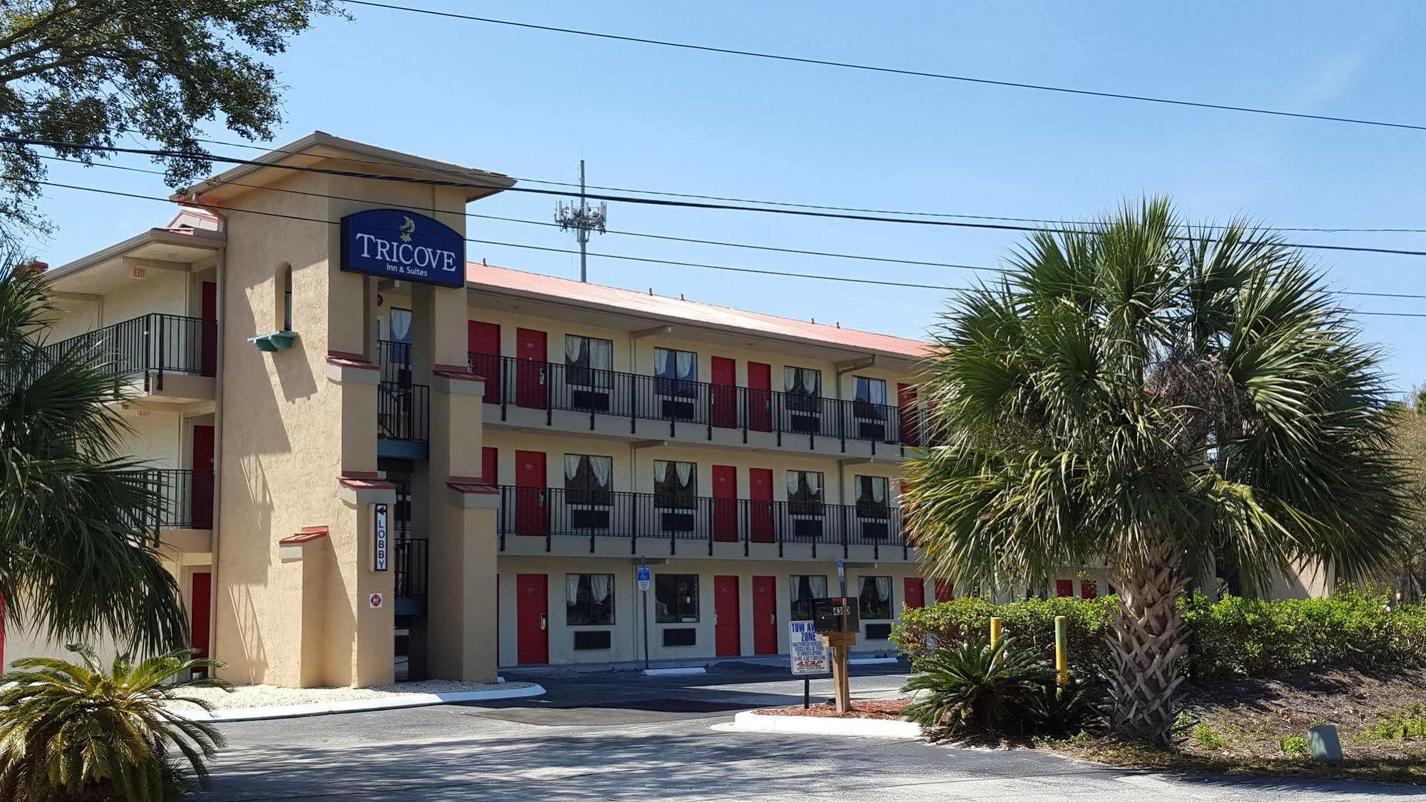 Tricove Inn & Suites Jacksonville Exterior photo